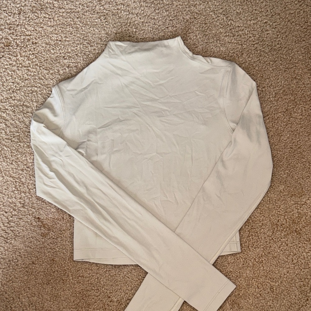 Lululemon bone cropped mockneck
